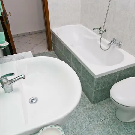 Bluemarine Guest house *